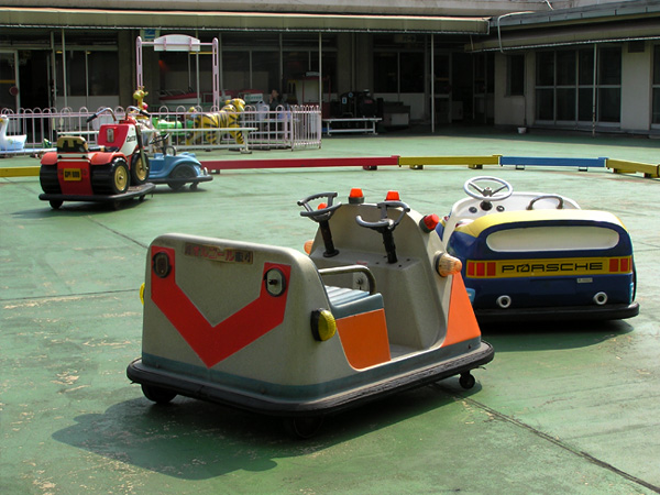 ���j�[ �ēc�X�̉���